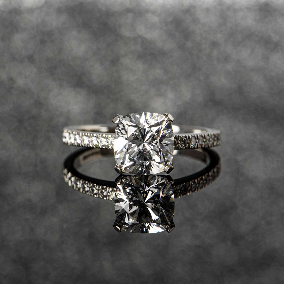Tiffany & Co. Platinum Cushion Cut Diamond Novo Ring 2.22ct G/VVS1
